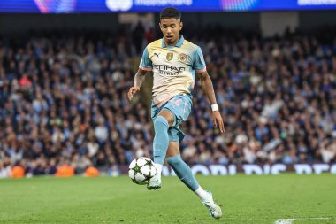 Manchester City 'den Savinho 18 Eylül 2024' te Etihad Stadyumu 'nda Manchester City ile Inter Milan arasında oynanan UEFA Şampiyonlar Ligi sahne maçında topla birlikte.