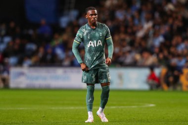 Coventry City, Coventry Building Society Arena, Coventry, İngiltere 'de Tottenham Hotspur' a karşı oynadığı Carabao Kupası karşılaşmasında Tottenham Hotspur 'dan Destiny Udogie