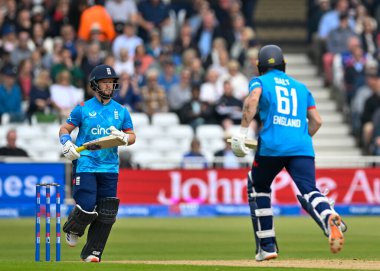 Phil SALT (İngiltere) ve Ben DUCKETT (İngiltere), 19 Eylül 2024 tarihinde İngiltere 'nin Trent Bridge, Nottingham, Birleşik Krallık' ta 1.