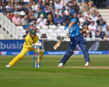 Phil SALT (İngiltere), 1 Eylül 2024 tarihinde İngiltere ile İngiltere arasında oynanan Trent Bridge, Nottingham, İngiltere maçında vuruş yaptı.