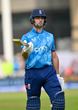 Phil SALT (İngiltere) First Metro Bank One Day International maçında İngiltere ile Avustralya arasında oynanan Trent Bridge, Nottingham, İngiltere maçı sırasında elendi.