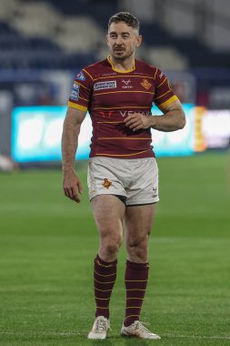Huddersfield Giants 'tan Adam Clune 27. Betfred Süper Lig karşılaşmasında ısınma turunda Huddersfield Giants Castleford Tigers' a karşı John Smith Stadyumu, Huddersfield, Birleşik Krallık, 19 Eylül 2024