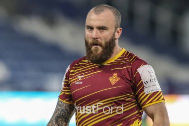 Huddersfield Giants 'tan Jake Bibby 27. Betfred Süper Lig karşılaşmasında ısınma turunda Huddersfield Giants Castleford Tigers' a karşı John Smith Stadyumu, Huddersfield, Birleşik Krallık, 19 Eylül 2024