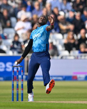 Jofra ARCHER (İngiltere), Birinci Metro Bank Bir Gün Uluslararası karşılaşması sırasında İngiltere ile Avustralya arasında oynanan Trent Bridge, Nottingham, İngiltere, 19 Eylül 2024