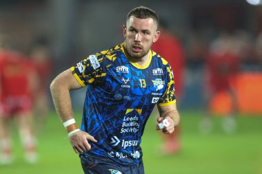 Leeds Rhinos takımından Cameron Smith 27. Betfred Süper Lig karşılaşmasında ısınma turunda Hull KR, Leeds Rhinos 'a karşı Sewell Group Craven Park, Kingston upon Hull, İngiltere, 20 Eylül 2024