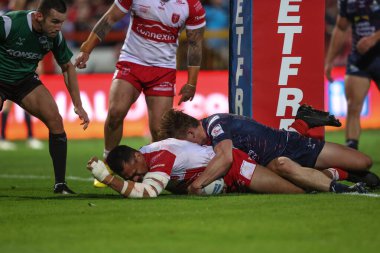 Hull KR 'dan Sauaso Sue, 27. Betfred Süper Lig Turu Hull KR - Leeds Rhinos maçında, 20 Eylül 2024' te Kingston 'da oynanan Sewell Group Craven Park, Kingston - Hull, İngiltere maçında bir deneme için sahaya çıkıyor.
