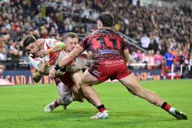 St. Helens 'ten Tommy Makinson, Leigh Leopards' dan Josh Charnley tarafından 27. Betfred Süper Lig karşılaşmasında Leigh Leopards 'a karşı St Helens Leigh Spor Köyü, Leigh, Birleşik Krallık, 20 Eylül 2024' te oynanan karşılaşmada yenildi.