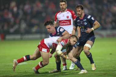 Hull KR 'dan Mikey Lewis, 27. Betfred Süper Lig Turu' nda Leeds Rhinos takımından Brodie Croft tarafından oynanan Sewell Group Craven Park 'ta oynanan Hull KR-Leeds Rhinos maçında yenildi.