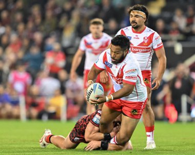 St. Helens takımından Agnatius Paasi, 20 Eylül 2024 'te Leigh Spor Köyü' nde oynanan 27. Betfred Süper Lig karşılaşmasında sakatlandı.