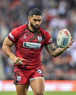 Leigh Leopar takımından Ricky Leutele, 27. Betfred Süper Lig karşılaşması öncesinde Leigh Leopards ile St Helens arasında 20 Eylül 2024 'te Leigh Spor Köyü' nde ısındı.