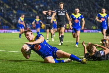 Warrington Wolves takımından Josh Drinkwater, 20 Eylül 202 'de Warrington, İngiltere' deki Halliwell Jones Stadyumu 'nda oynanan 27.
