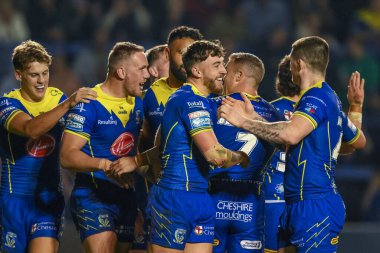 Warrington Wolves takımından Ben Currie, 27. Betfred Süper Lig Turu 'nda Warrington Wolves' a karşı Londra Broncos karşılaşmasını 20 Eylül 2024 'te Halliwell Jones Stadyumu' nda kutluyor.