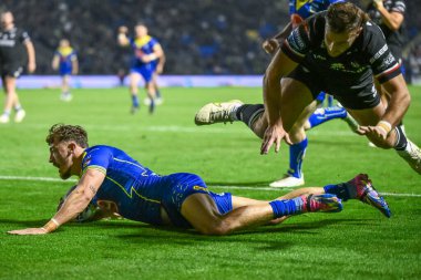 Warrington Wolves 'tan Matty Ashton 27. Betfred Süper Lig Turu' nda Halliwell Jones Stadyumu, Warrington, İngiltere 'de oynanan Warrington Wolves - London Broncos maçında şansını deniyor.