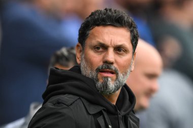 Cardiff City 'nin Erol Bulut Müdürü Cardiff City, Cardiff City Stadyumu' nda Cardiff City - Leeds United maçında 21 Eylül 2024