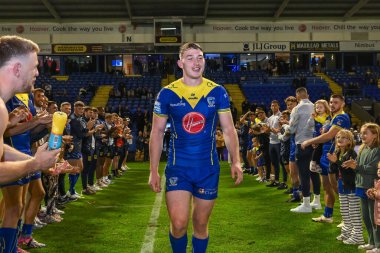 Warrington Wolves takımından Matty Nicholson, 20 Eylül 2024 'te Warrington, İngiltere' deki Halliwell Jones Stadyumu 'nda oynanan 27.