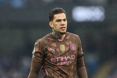 Manchester City 'den Ederson Premier League maçı sırasında Manchester City, Etihad Stadyumu' nda Arsenal 'e karşı, 22 Eylül 2024