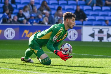 Leeds United takımından Illan Meslier, 21 Eylül 2024 'te Cardiff City, Cardiff City Stadyumu' nda oynanan Cardiff City - Leeds United maçında kurtarıyor.