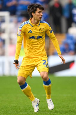 Leeds United takımından Ao Tanaka 21 Eylül 2024 'te Cardiff City Stadyumu' nda oynanan Cardiff City - Leeds United maçında