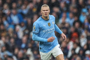 Manchester City 'den Erling Haaland Premier League maçı sırasında Manchester City, Etihad Stadyumu' nda Arsenal 'e karşı, 22 Eylül 2024