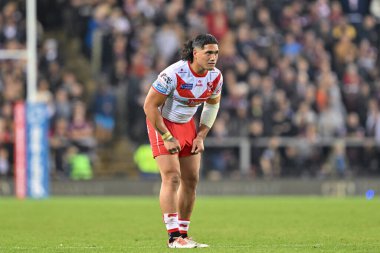 St. Helens takımından Sione Matautia 27. Betfred Süper Lig karşılaşmasında Leigh Leopards ile St Helens arasında 20 Eylül 2024 'te Leigh Spor Köyü' nde oynanan karşılaşma sırasında