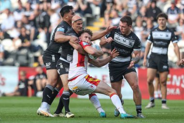 Katalan Ejderhaları 'ndan Matthieu Laguerre, Hull FC' den Danny Houghton tarafından 21 Eylül 2024 'te MKM Stadyumu' nda oynanan Betfred Süper Lig karşılaşmasında yenildi.