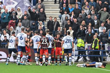 Blackburn Rovers 'dan Owen Beck' in 22 Eylül 2024 'te Preston North End' deki Preston North End - Blackburn Rovers maçında Duane Holmes 'a meydan okuması sonrasında sinirler gerildi.