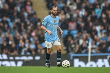 Manchester City 'den Bernardo Silva Premier Lig maçı sırasında Etihad Stadyumu' nda Manchester City Arsenal 'e karşı, 22 Eylül 2024