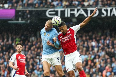 Manchester City Premier Lig karşılaşmasında Arsenal 'den William Sthe ve Manchester City' den Erling Haaland Etihad Stadyumu 'nda 22 Eylül 2024 tarihinde karşı karşıya geldiler.