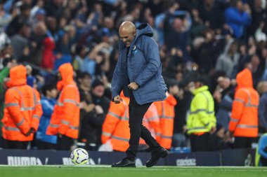Manchester City 'nin Pep Guardiola teknik direktörü 22 Eylül 2024 tarihinde Etihad Stadyumu' nda oynanan Premier League maçında 2-2 'lik galibiyet golünü kutluyor.