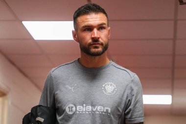 Blackpool 'dan Richard O' Donnell, 21 Eylül 2024 'te The Valley, Londra' da oynanan Sky Bet 1 karşılaşmasından önce The Valley 'e vardı.