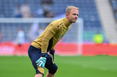 Blackburn Rovers 'dan Aynsley Pears, 22 Eylül 2024' te İngiltere 'nin Deepdale kentinde oynanan Preston North End-Blackburn Rovers maçının öncesinde ısınıyor.