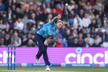 Brydon Carse of England delivers the ball during the Second Metro Bank One Day International England v Australia at Headingley Cricket Ground, Leeds, United Kingdom, 21st September 2024 clipart