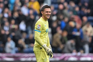 Preston North End 'den Freddie Woodman, 22 Eylül 2024' te İngiltere 'nin Deepdale kentinde oynanan Preston North End-Blackburn Rovers maçında tam zamanlı tepki gösterdi.