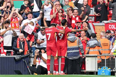 Liverpool 'lu Darwin Nez, 21 Eylül 2024' te İngiltere 'nin Liverpool kentinde oynanan Premier League maçı sırasında Liverpool' a karşı Bournemouth maçında 3-0 kazanma hedefini kutluyor.