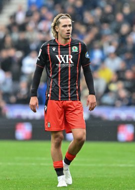 Blackburn Rovers takımından Todd Cantwell 22 Eylül 2024 'te Preston North End - Blackburn Rovers maçında Deepdale, Preston, İngiltere