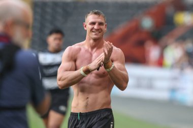 Jed Cartwright of Hull FC applauds the home fans after the game during the Betfred Super League Round 27 match Hull FC vs Catalans Dragons at MKM Stadium, Hull, United Kingdom, 21st September 2024 clipart