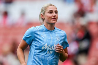 Manchester City 'den Laura Coombs, 22 Eylül 2024' te Birleşik Krallık 'taki Emirates Stadyumu' nda oynanan FA Bayanlar Süper Ligi karşılaşmasından önce ısınıyor.
