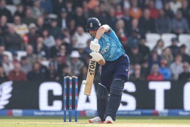 İngiltere 'den Will Jacks topu Short' un ellerine bıraktı ve Headingley Cricket Ground, Leeds, Birleşik Krallık 'ta, 21 Eylül 2024' te 2.