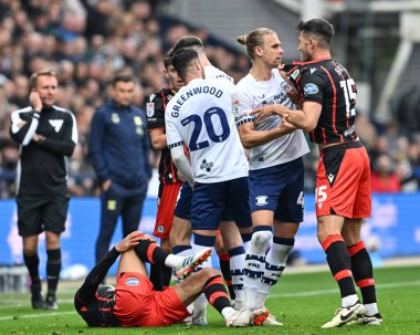 22 Eylül 2024 'te İngiltere' nin Deepdale kentinde Preston North End ve Blackburn Rovers arasındaki Sky Bet Şampiyonası maçında iki takım kavga ederken sinirler gerildi.