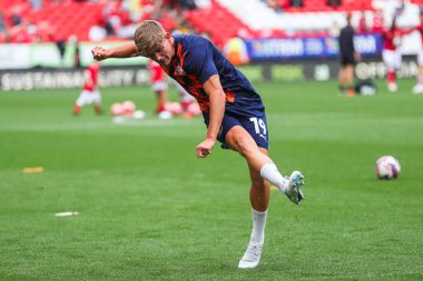 Blackpool 'dan Dom Ballard, 21 Eylül 2024' te The Valley, Londra, İngiltere 'de oynanan Sky Bet 1 karşılaşmasından önce ısınıyor.