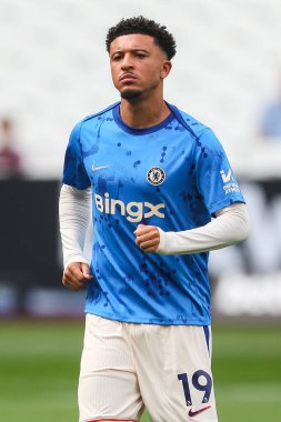 Chelsea 'den Jadon Sancho Premier Lig karşılaşması öncesi ısınma sırasında West Ham United Chelsea' ye karşı Londra Stadyumu, Londra, İngiltere, 21 Eylül 2024