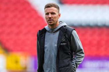 Blackpool 'dan Lee Evans, 21 Eylül 2024' te The Valley, Londra, İngiltere 'de oynanan Sky Bet 1 karşılaşmasından önce The Valley' e vardı.