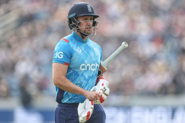 İngiltere 'den kederli bir Liam Livingstone, Sheffield' dan ayrılıp 21 Eylül 2024 'te Headingley Cricket Ground, Leeds, Birleşik Krallık' ta oynanan 1.