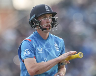İngiltere 'den kederli Harry Brook, Headingley Cricket Ground, Leeds, Birleşik Krallık, 21 Eylül 2024' te Avustralya 2. Metro Bank 1.  