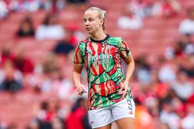 Arsenal 'den Beth Mead, 22 Eylül 2024' te Birleşik Krallık 'taki Emirates Stadyumu' nda oynanan FA Kadınlar Süper Ligi karşılaşmasından önce ısınıyor.