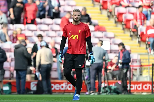 Liverpool 'dan Vtzslav Jaro, 21 Eylül 2024 tarihinde İngiltere' nin Liverpool kentinde oynanan Liverpool-Bournemouth maçı öncesinde ısınıyor.