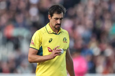 Avustralyalı Mitchell Starc topu Üçüncü Metro Bank One Day International maçında İngiltere 'ye karşı The Seat Unique Riverside, Chester-le-street, Birleşik Krallık, 24 Eylül 2024