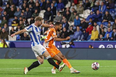 Blackpool takımından CJ Hamilton 24 Eylül 2024 'te John Smith Stadyumu' nda oynanan Huddersfield Town-Blackpool maçında 0-2 berabere kaldı.