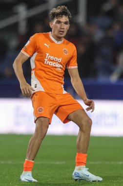 Blackpool takımından Kyle Joseph 24 Eylül 2024 'te John Smith' in stadyumunda Huddersfield Town 'a karşı Blackpool maçında