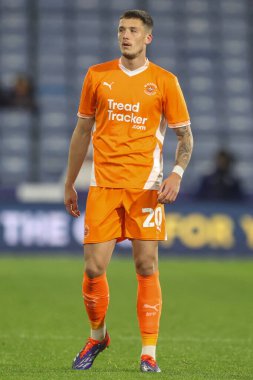 Blackpool takımından Oliver Casey 24 Eylül 2024 'te John Smith' in stadyumunda Huddersfield Town 'a karşı Blackpool maçında